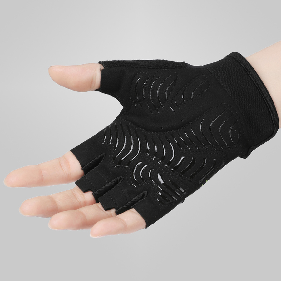 قفازات رياضية قابلة للتنفس ومض - مراجعة Sports Equipment And Names وسعره